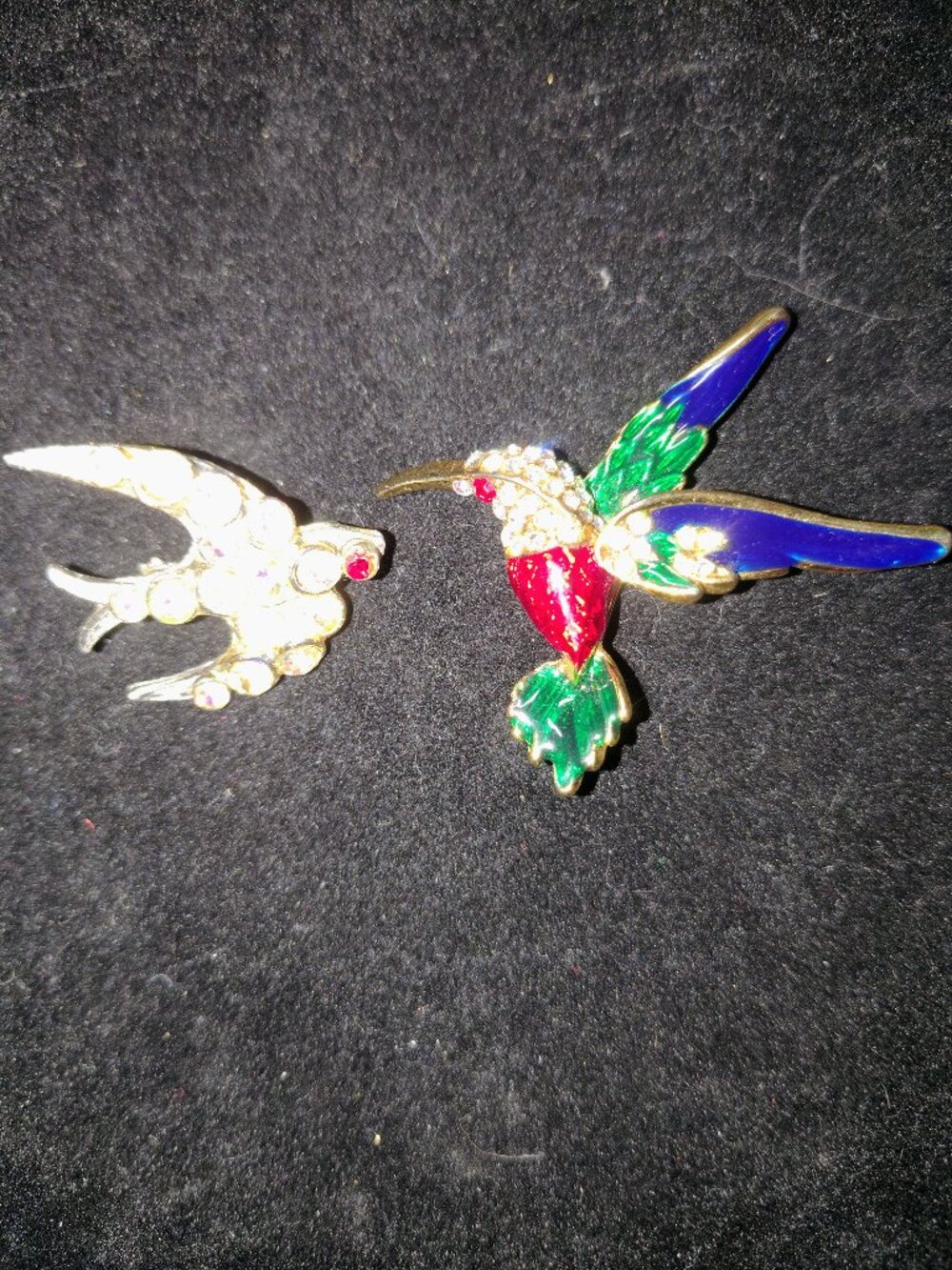 Vintage Bird Brooch Lot (2 pcs) – Rhinestone Swallow & Enamel Hummingbird